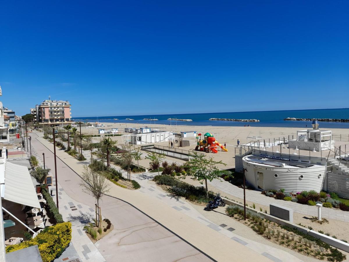 Appartamento Vista Mare Viserbella, Vicissimo Alla Fiera Rimini Exterior photo